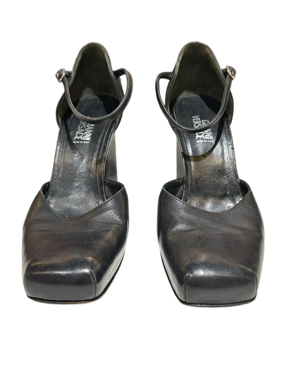 Scarpin Bico Quadrado