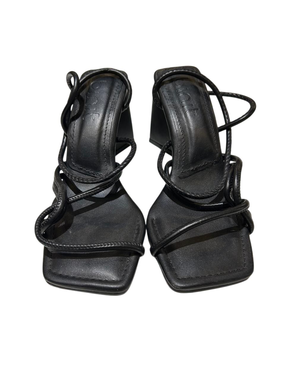 Sandália Salto Triangulo