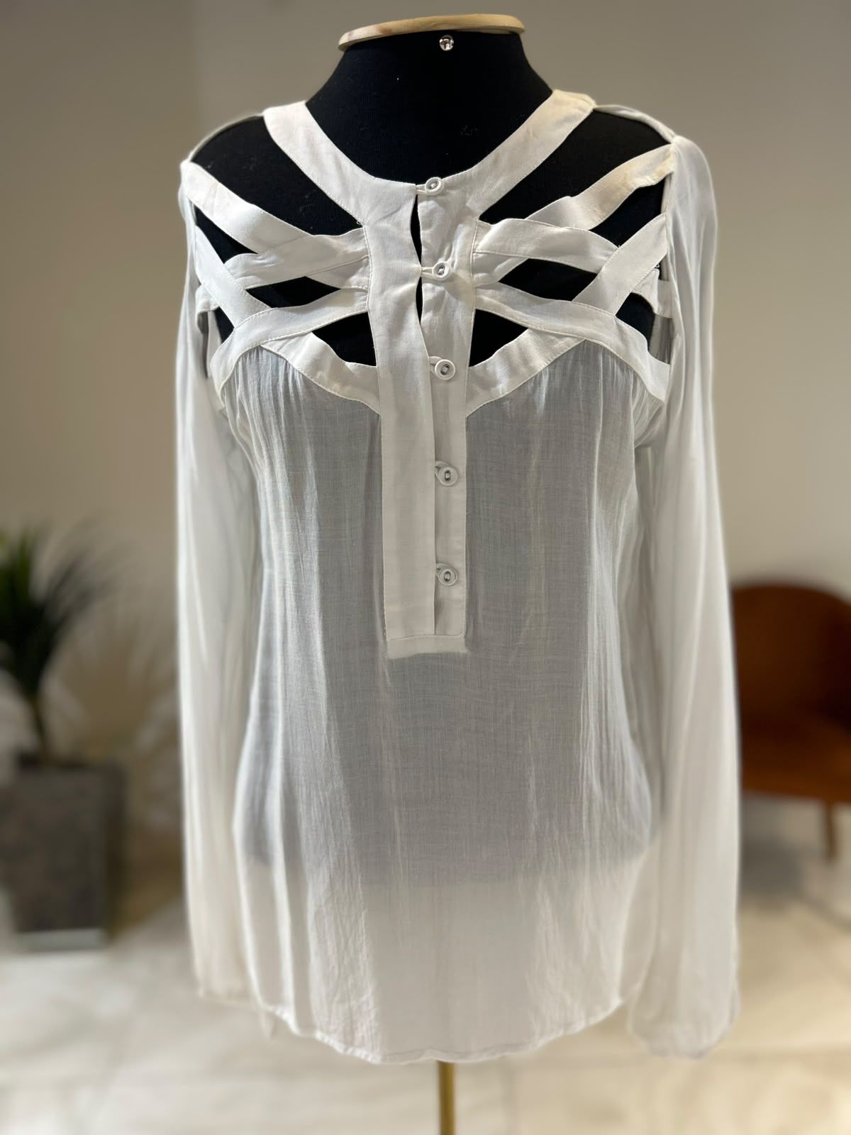 Camisa Recortes
