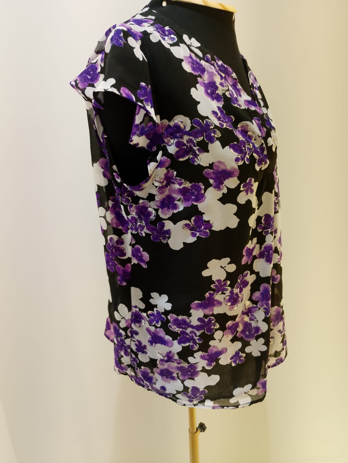 Blusa Sem Manga Flores