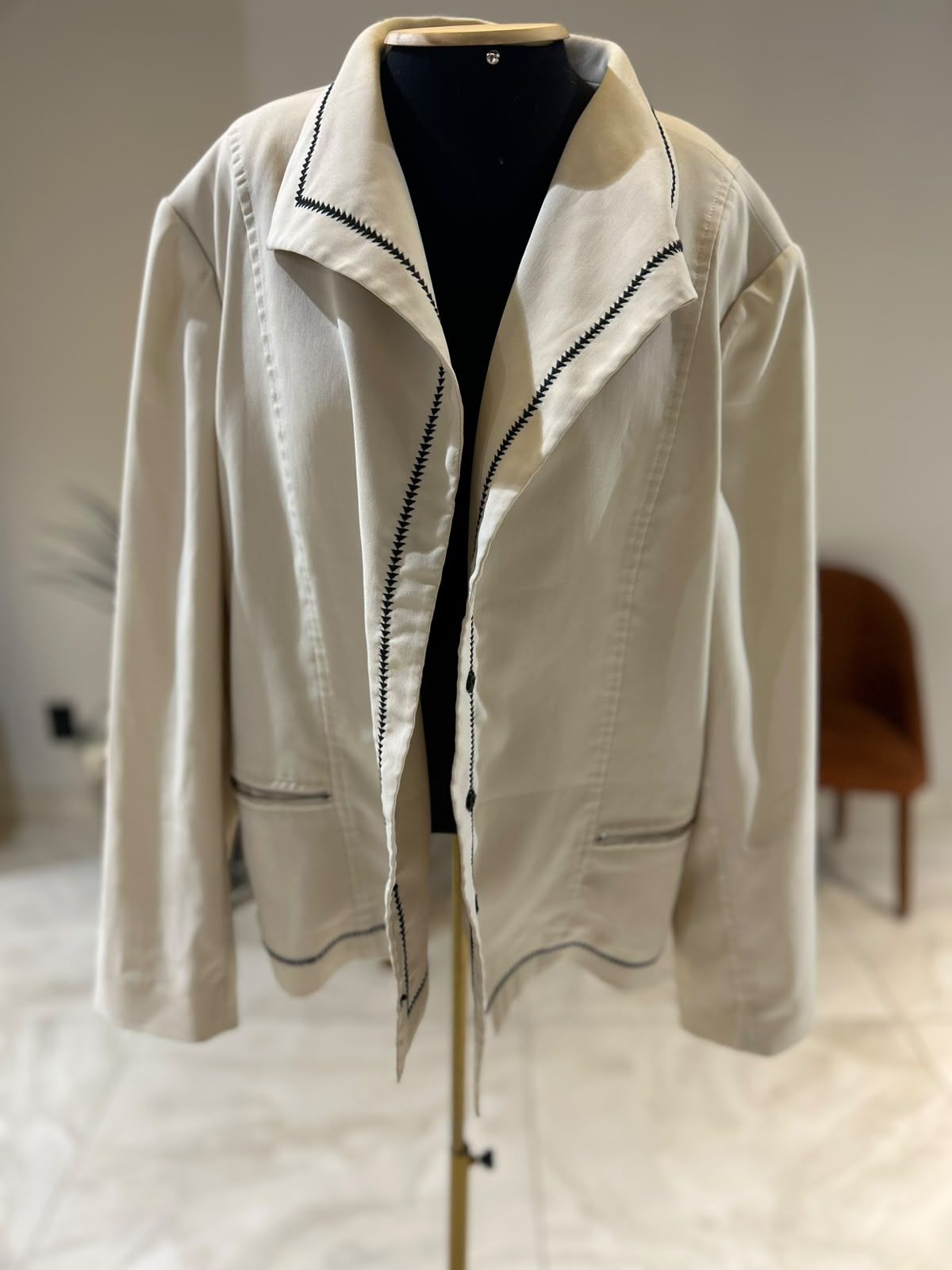 Casaco Tipo Blazer Bordado