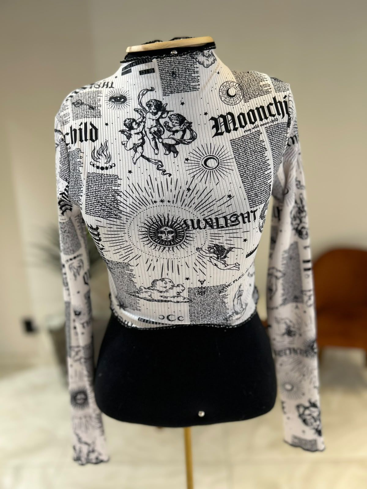 Cropped Manga Longa 