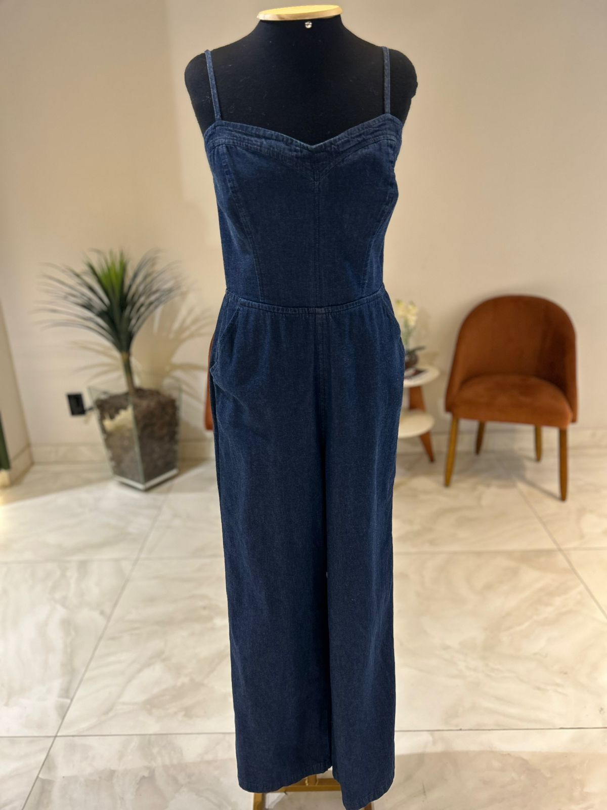 Macacão Jeans Pantalona