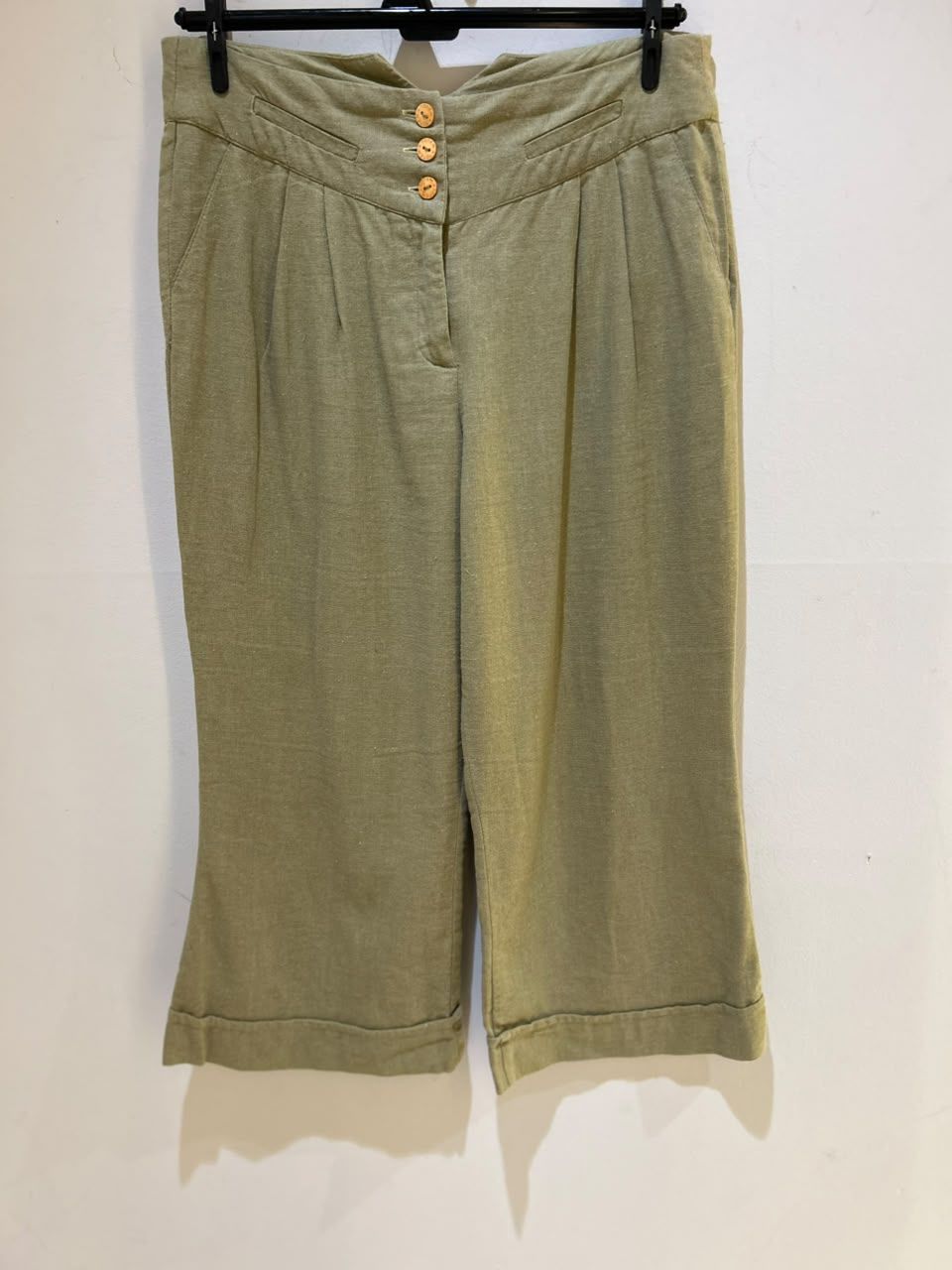 Calça Pantacourt Linho