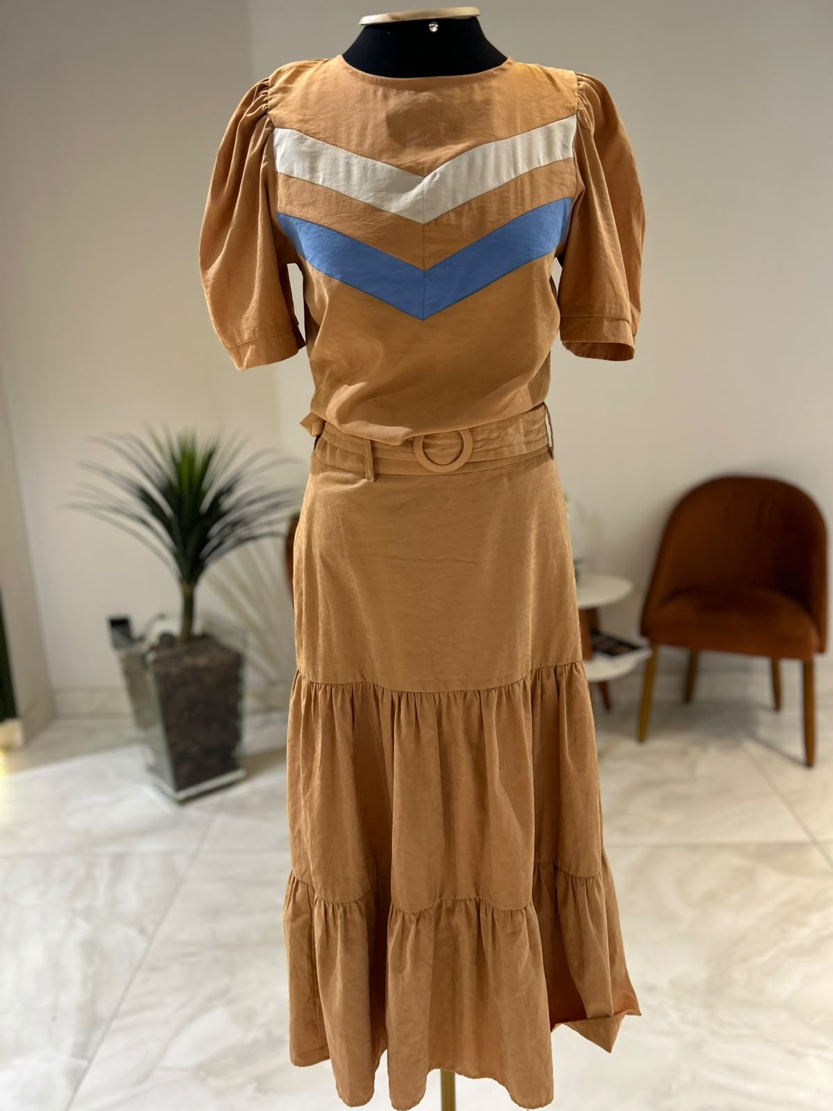 Conjunto Saia Midi + Blusa
