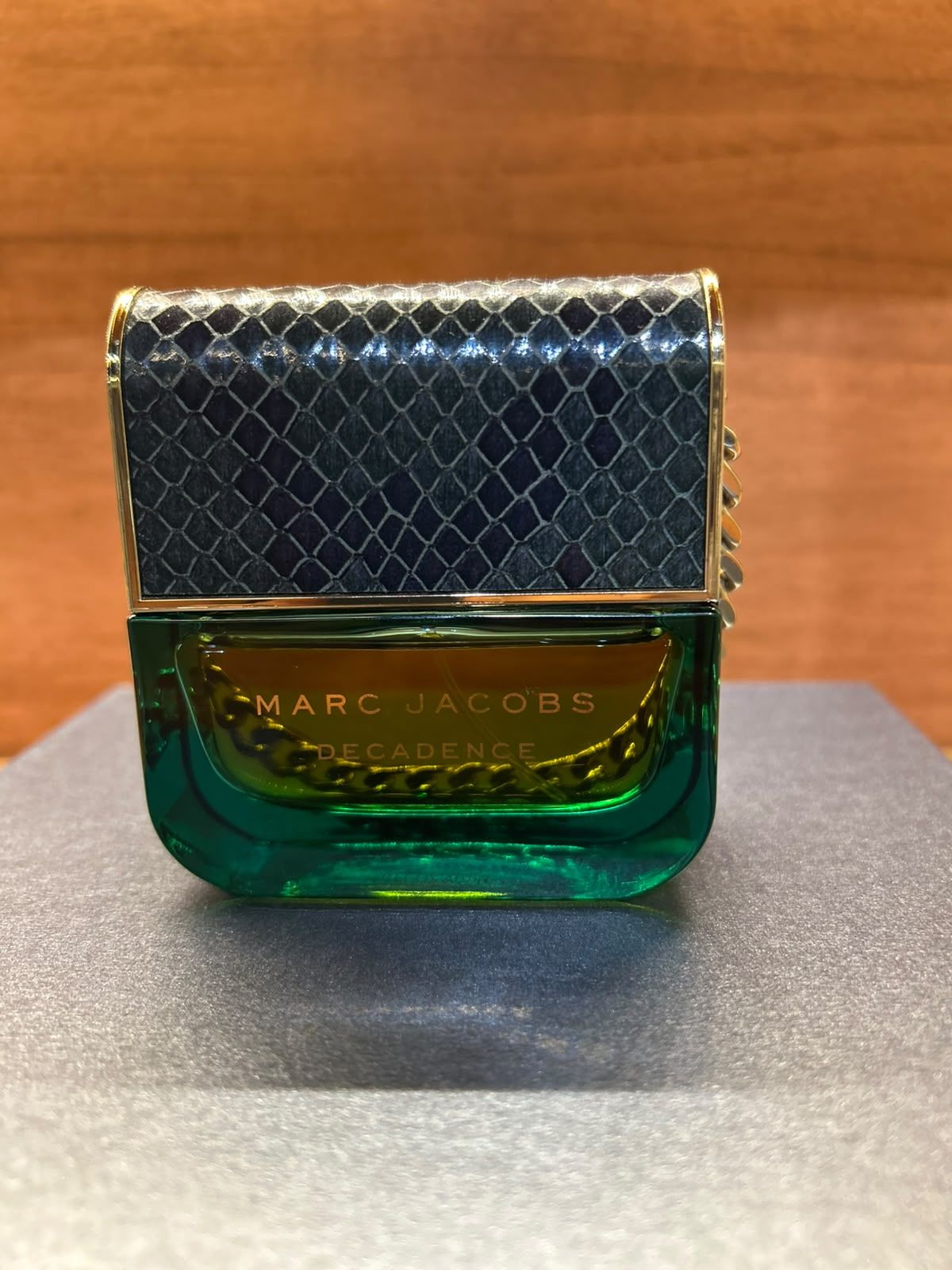 Perfume Decadence