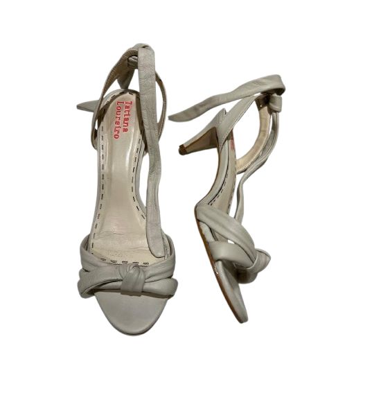 Sandália Salto Médio